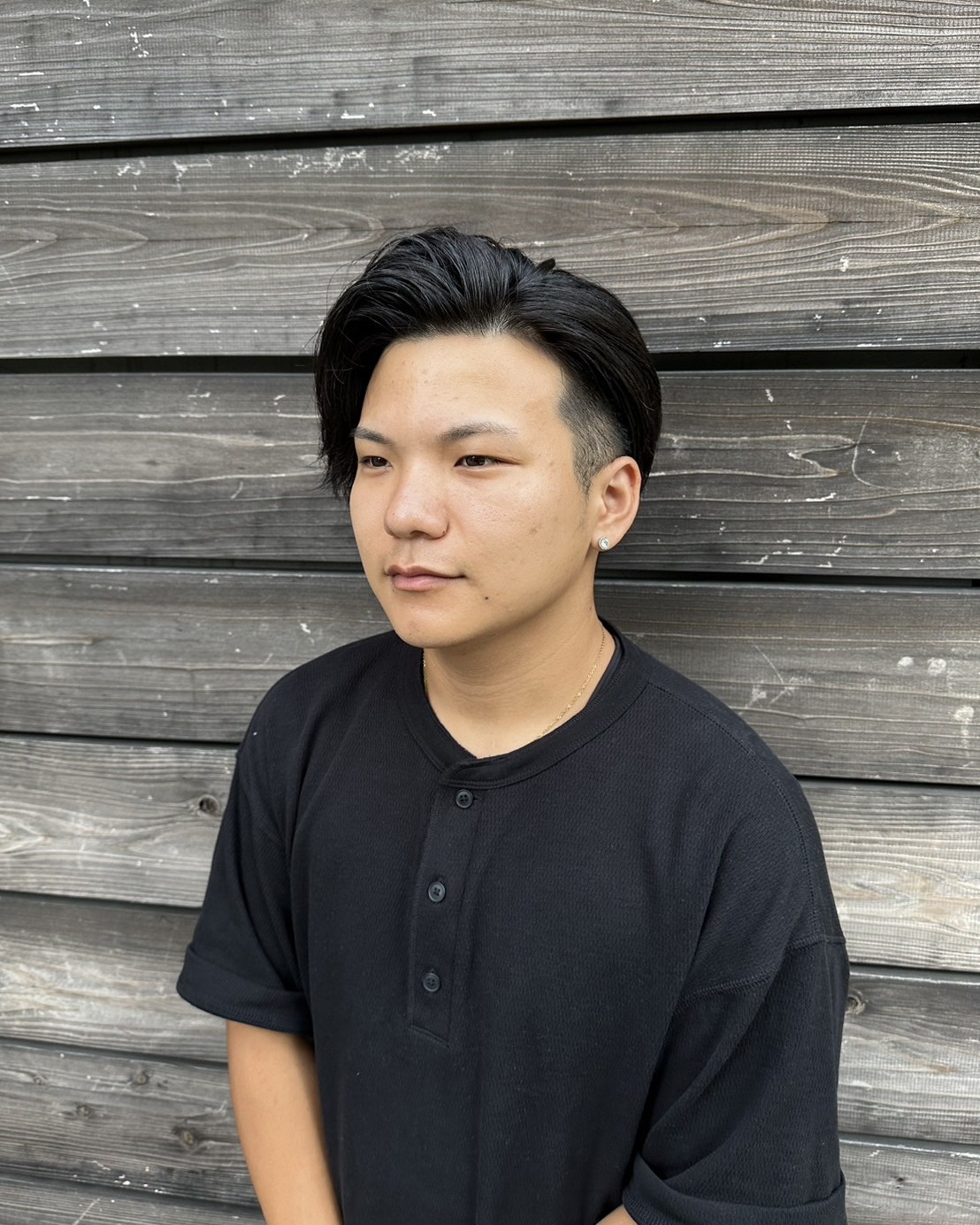 惟任　晴人